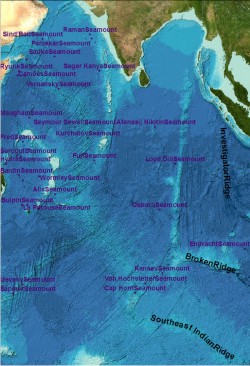 Displaying the GEBCO_08 Grid WMS in a GIS overlain with undersea feature names data