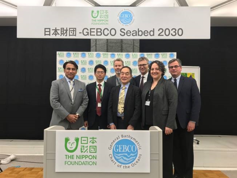 From left to right: Mr Satinder Bindra, Director of the Seabed 2030 project; Mr Mitsuyuki Unno, Exexutive Director, the Nippon Fondation; Professor Martin Jakobsson, Stockholm University; Vice Admiral Shin Tani, Chairman, GEBCO Guiding Committee; Bjorn Jalving, Executive Vice-President, Kongsberg Maritime; Dr Vicki Ferrini, Lamont-Doherty Earth Observatory; David Millar, Fugro, Government Services Director, Americas